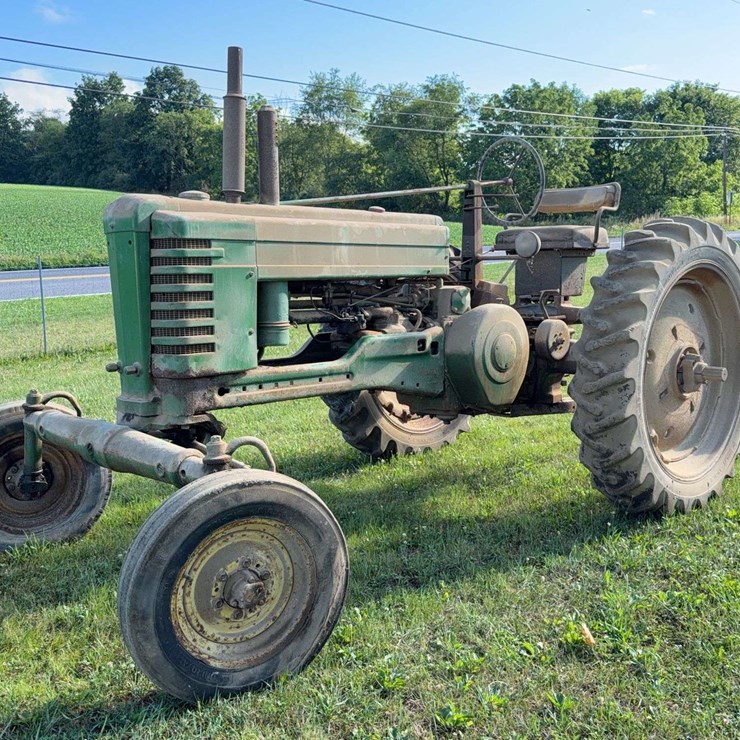 JOHN DEERE MODEL B