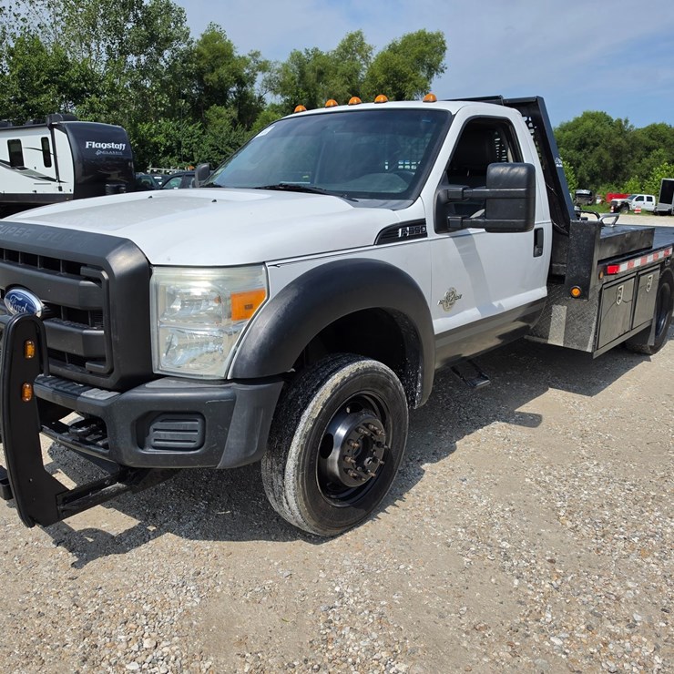 2011 FORD F550