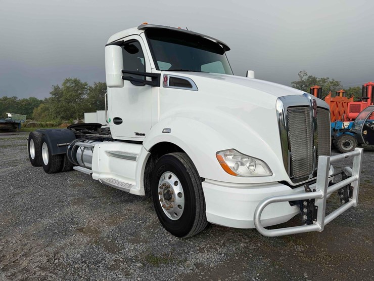 2020-kenworth-t680-image-3
