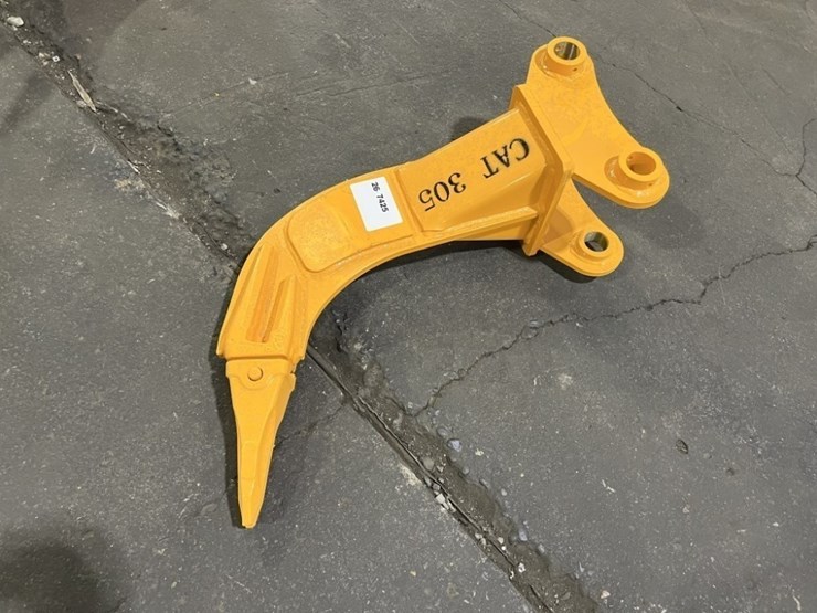 2026-caterpillar-305-image-4