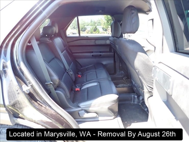 2020-ford-explorer-image-23