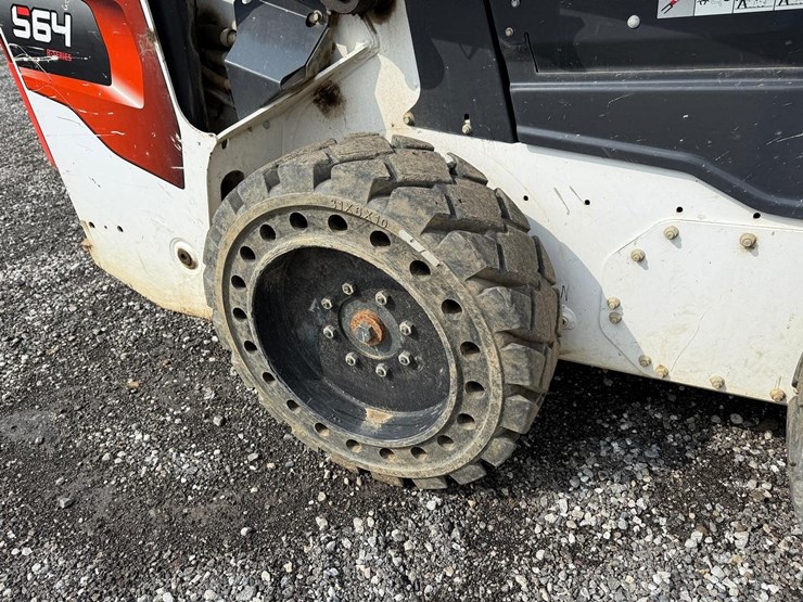 2020-bobcat-s64-image-13