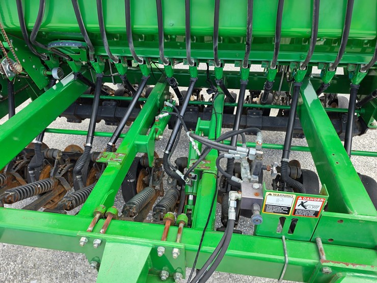 2009-john-deere-1590-image-4