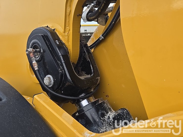 2019-caterpillar-938m-image-26