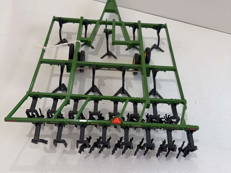 john-deere-550-mulch-master,-plastic-shovels,-metal-frame,-1/16-scale-image-3