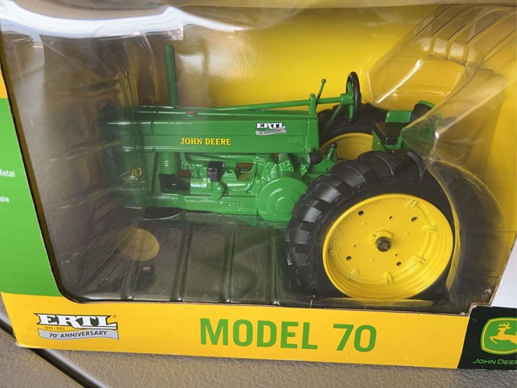 john-deere-16-image-7