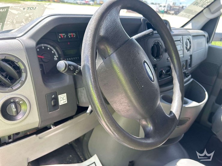 2017-ford-e350-image-10