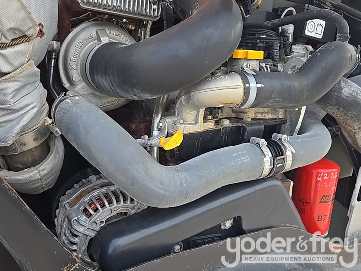 2017-jcb-510-56-image-48