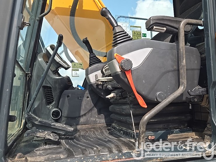 2018-hyundai-hx260l-image-64