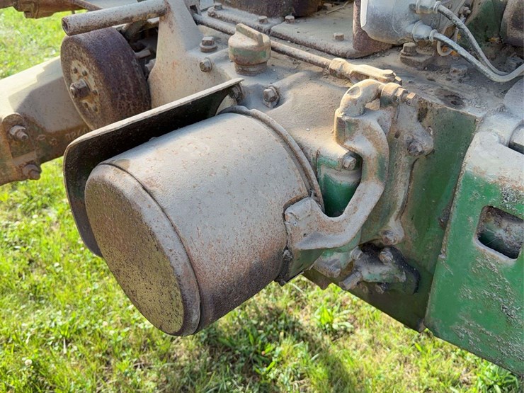 john-deere-model-b-image-24