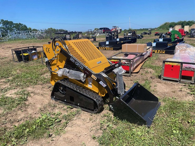 agt-mini-skid-steer-loader-image-1