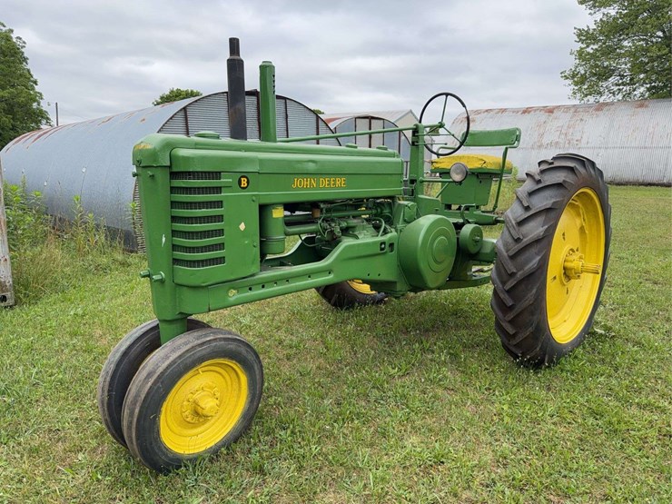 john-deere-model-b-image-1