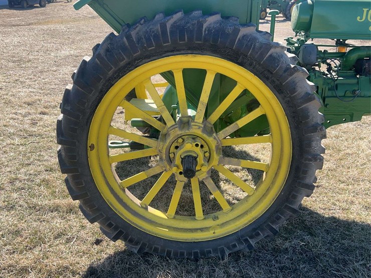 john-deere-model-b-image-45