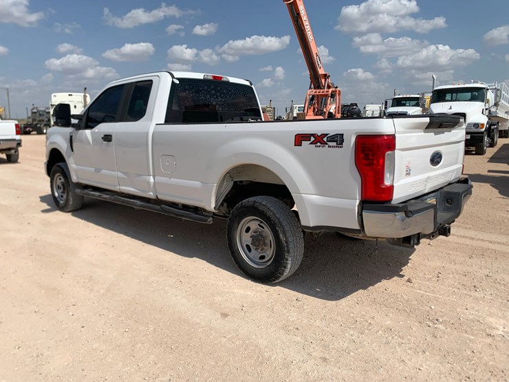 2018-ford-f250-image-3