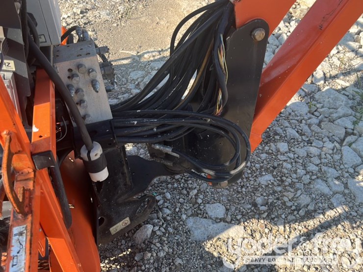 2013-jlg-1250ajp-image-30