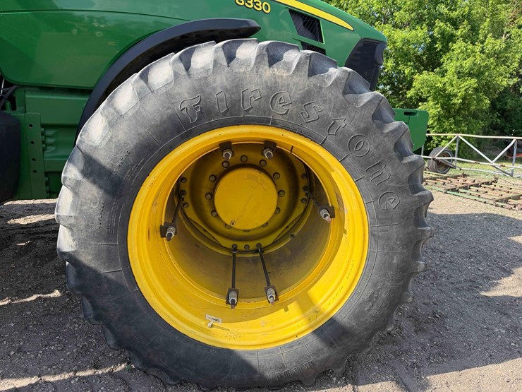 john-deere-8330-image-9