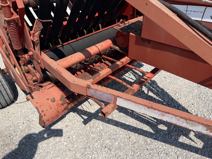 massey-ferguson-450-image-3
