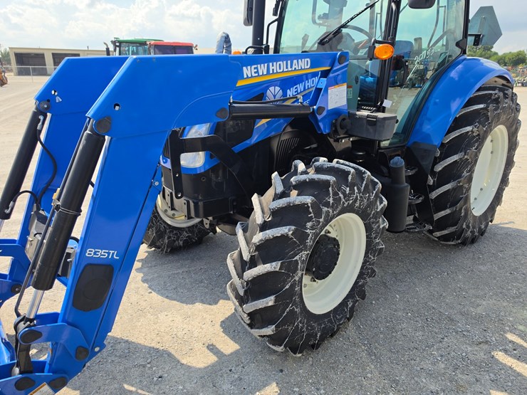 2013-new-holland-t5.105-image-23