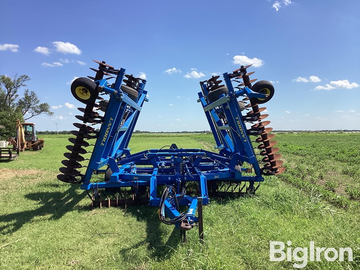 2011-landoll-7431-33-image-2