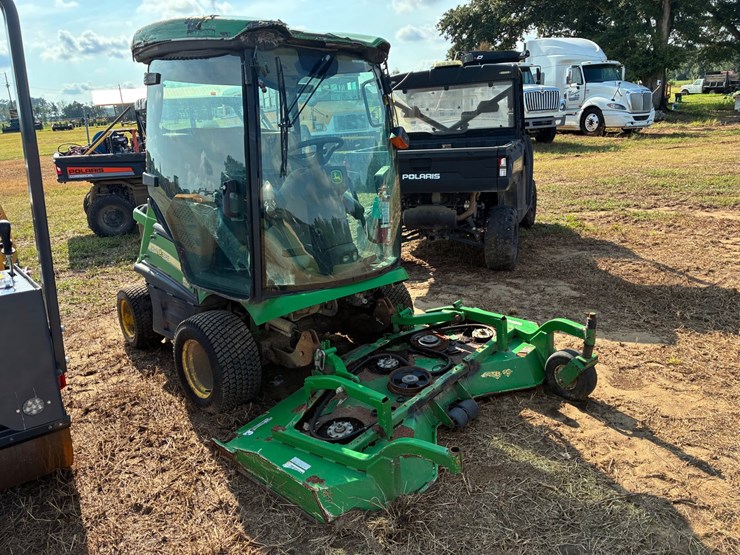 john-deere-1575-image-3