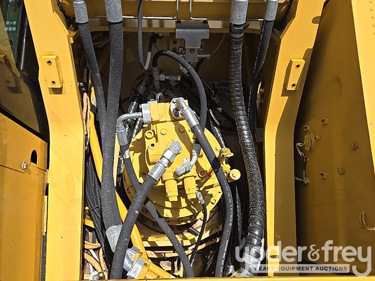 2017-caterpillar-336fl-image-47