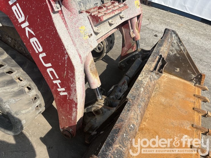 2022-takeuchi-tl10v2-image-13