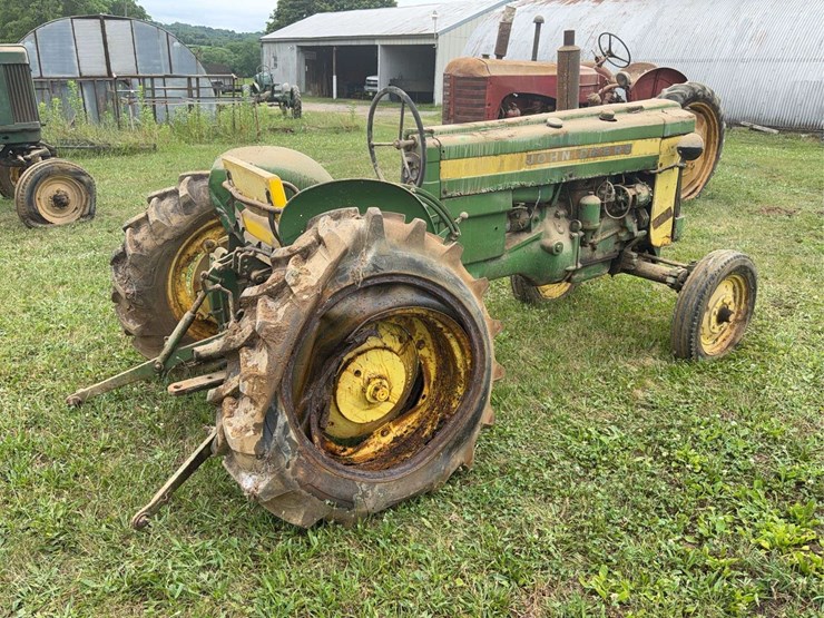 john-deere-320-image-5