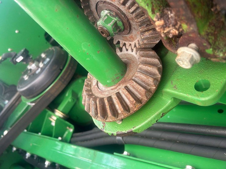 2011-john-deere-9770-sts-image-13
