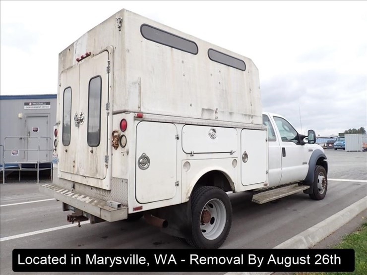 2006-ford-f550-image-17