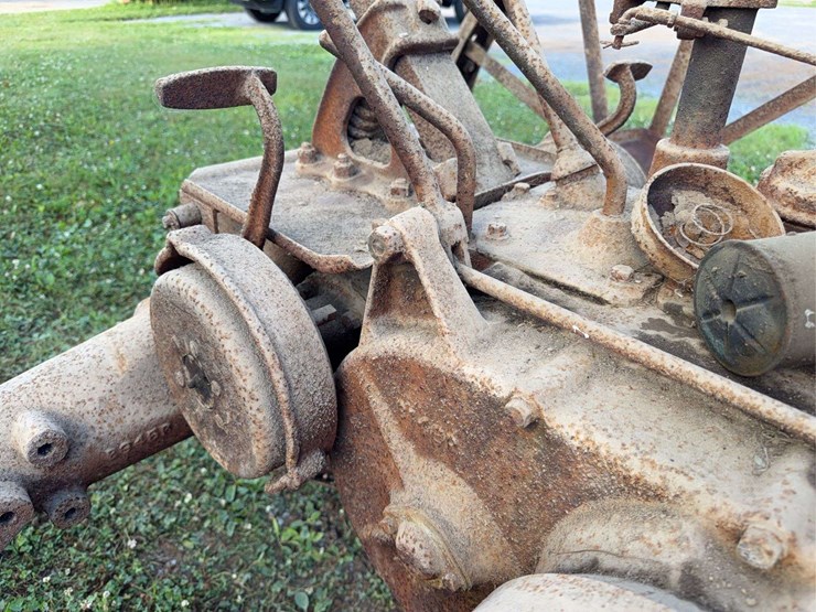 john-deere-model-b-image-20