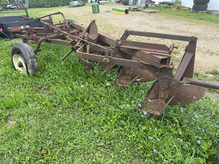 (6)-bottom-ih-plow-image-18
