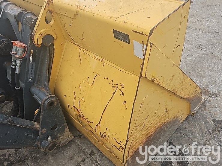 2014-deere-410k-image-21
