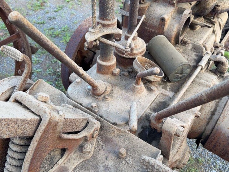 john-deere-model-b-image-30