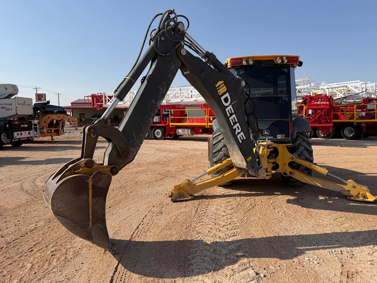 2019-deere-310sl-image-13