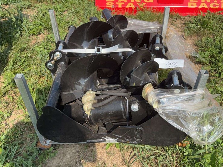 mini-skid-steer-attachment-set-image-4