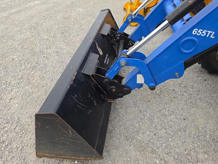 2016-new-holland-t4.100-image-5