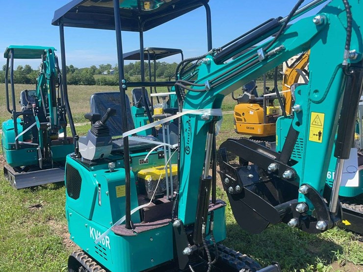 kv16r-mini-excavator-image-5