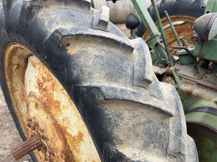 john-deere-model-b-image-31
