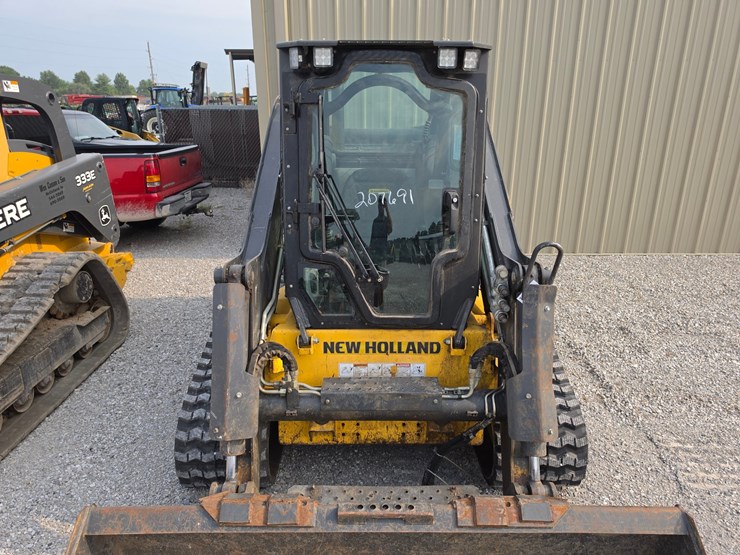 2021-new-holland-c362-image-4