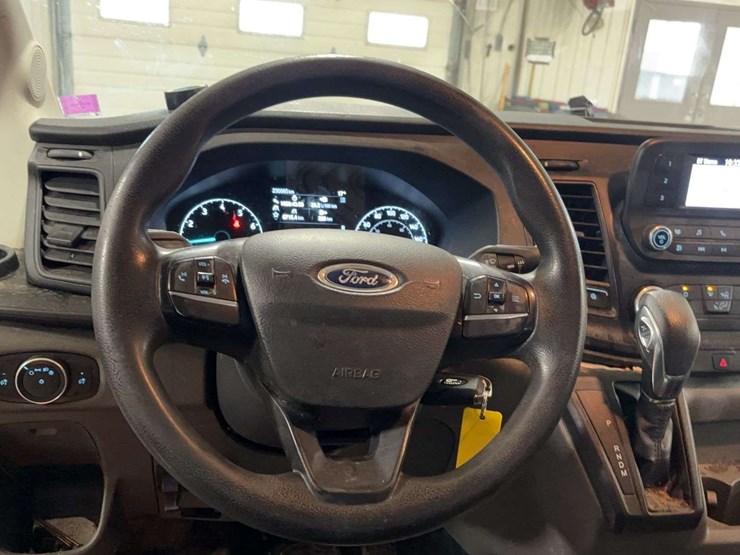 2020-ford-transit-image-16