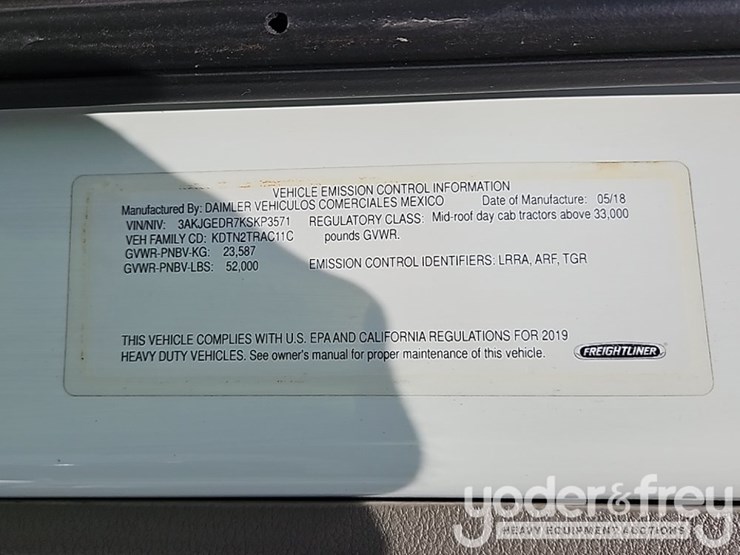 2019-freightliner-cascadia-125-image-39
