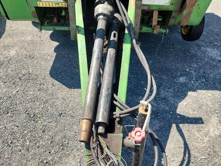john-deere-385-image-9