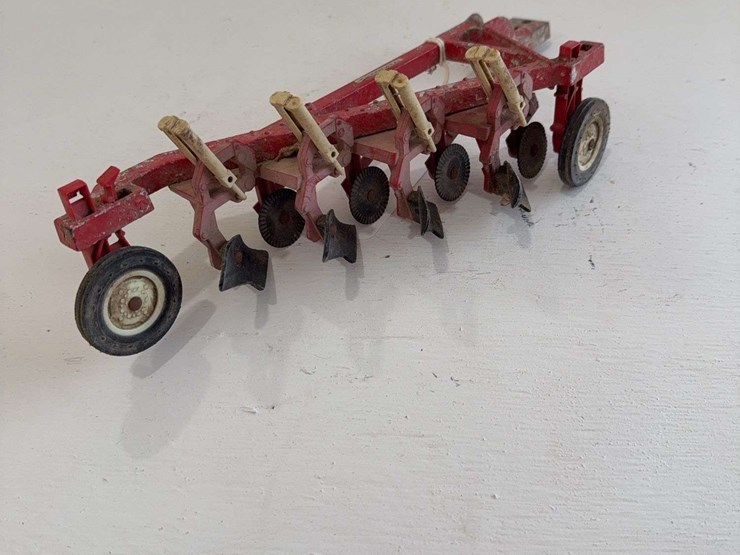 international-4-bottom-plow,-1/16-scale-image-2