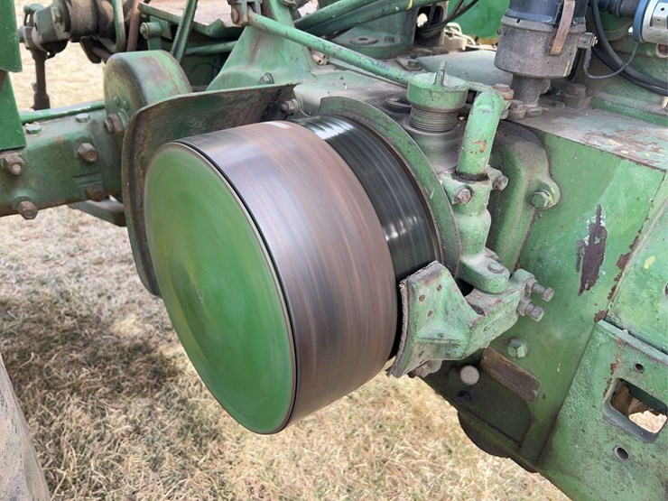 john-deere-630-image-25