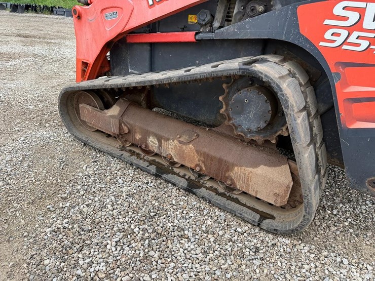 2017-kubota-svl95-2s-image-17