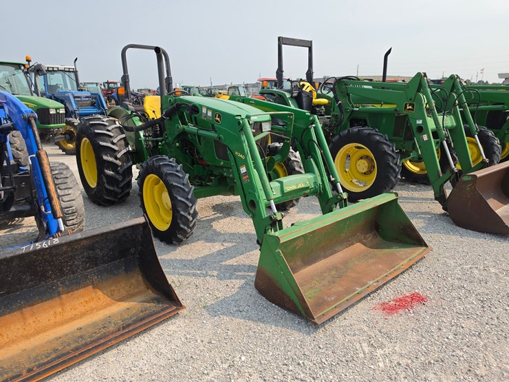 2016-john-deere-5075e-image-24