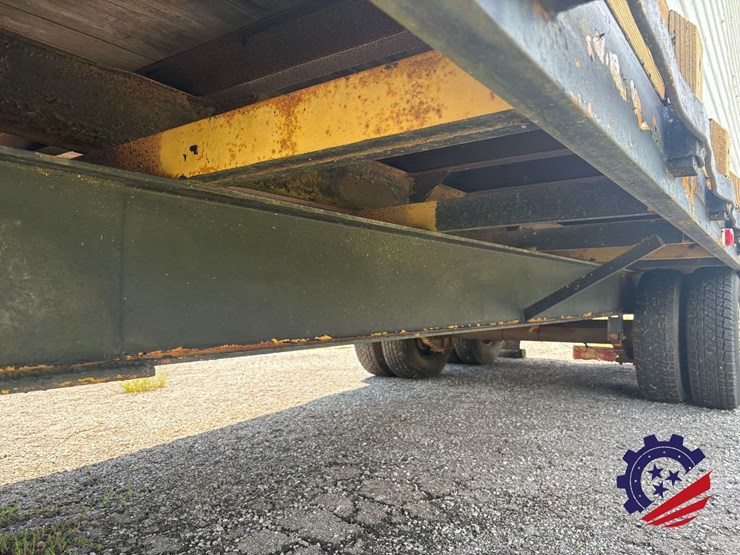 jobsite-fuel-tank-&-dual-t/a-storage-gooseneck-trailer-image-15