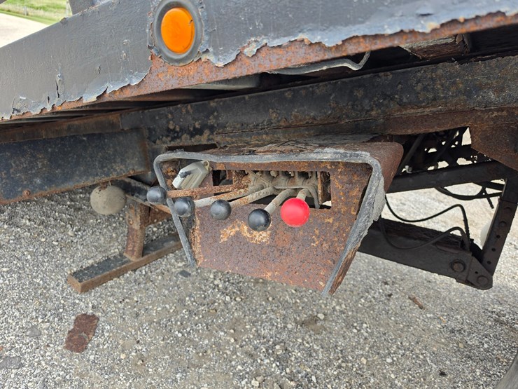 2002-international-durastar-4300-image-77
