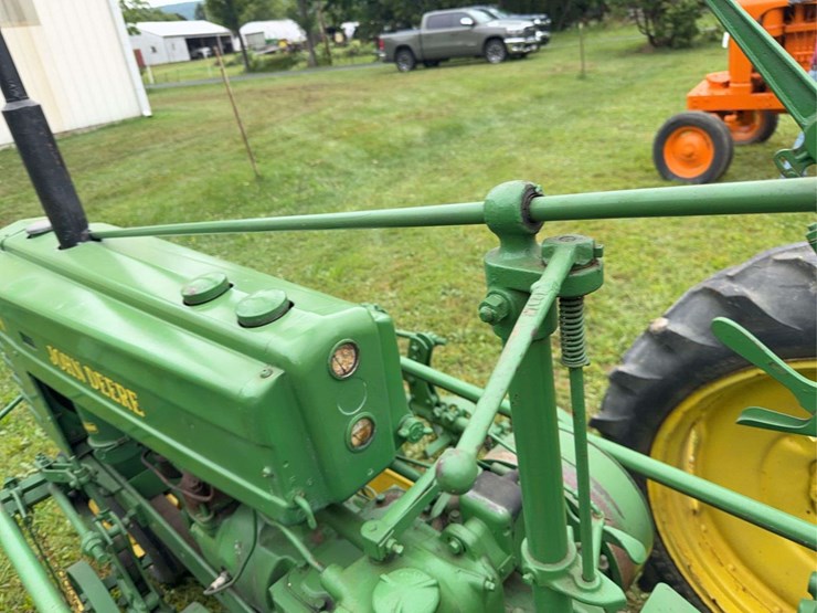 john-deere-h-image-32