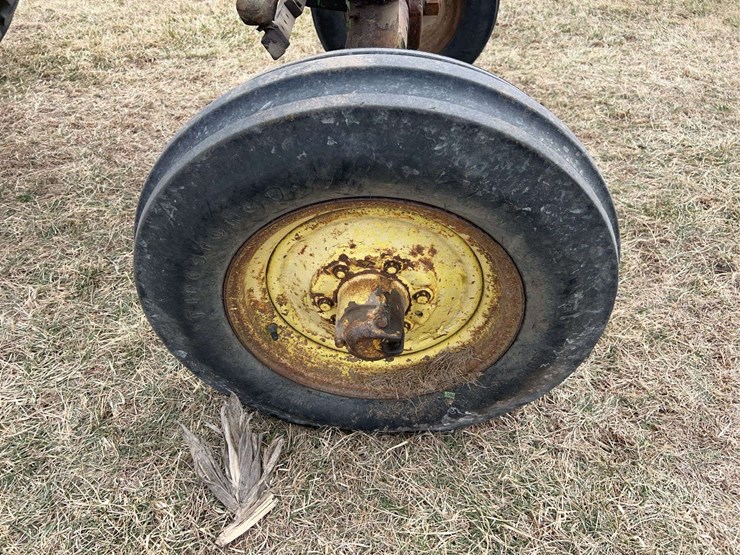 john-deere-720-image-23